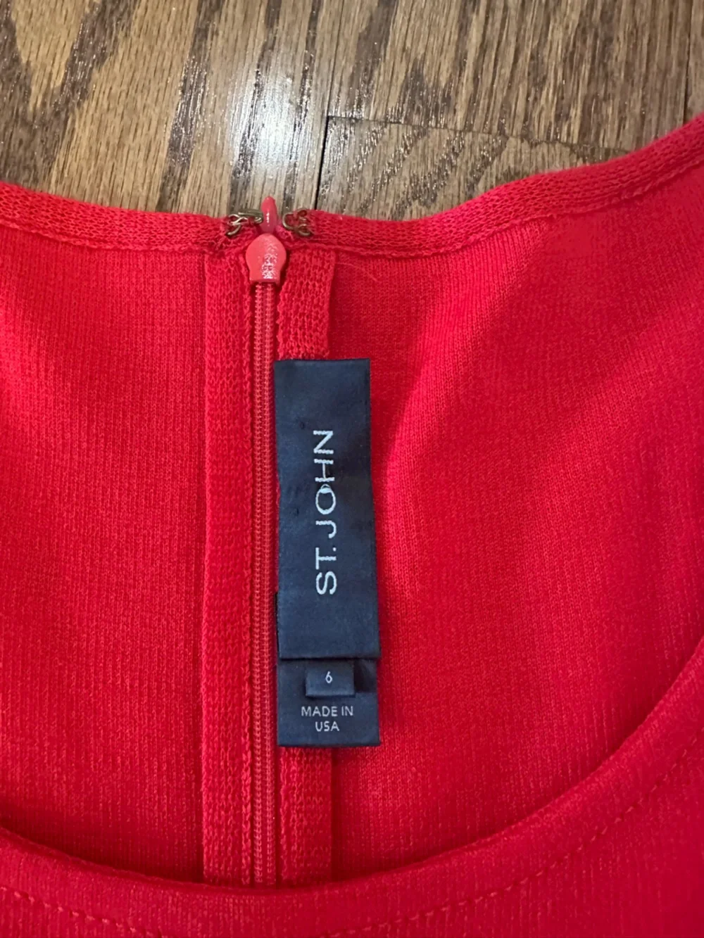 St. John Sleeveless Red Sheath Dress, Sz 6 - Picture 4 of 12